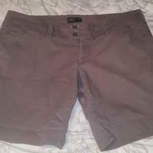AMERICAN EAGLE BERMUDA SHORTS